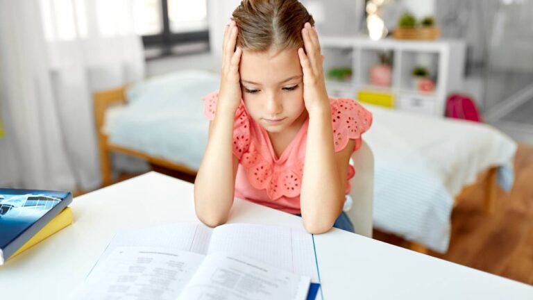 Ansiedade Infantil: Quando o Corpo da Criança Pede Ajuda!