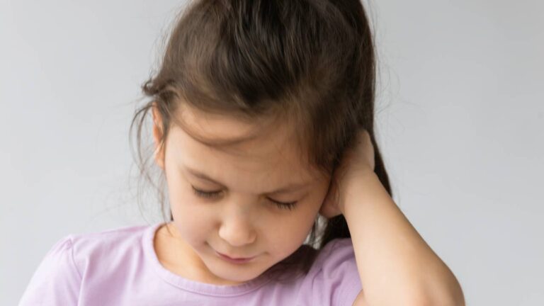 Meu filho tem Otite de repetição: quando a homeopatia pode ajudar?
